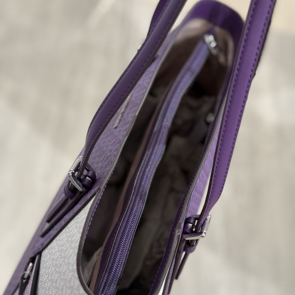 Michael Kors Violet and White Tote Bag - Picture 7 of 11